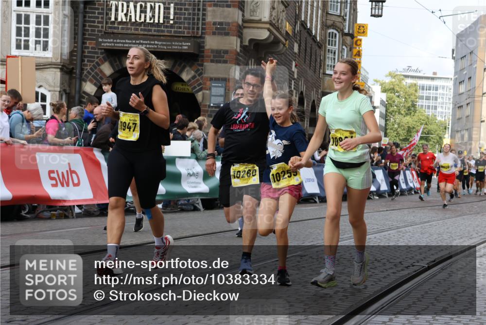 13.09.2026 - 21. swb-Marathon Bremen Strokosch-Dieckow http://msf.ph/oto/10383334 13.09.2026 11:05:48 Ziel 10186, 10259, 10260, 10411, 10432, 10717, 10802, 10864, 11146, 11314, 11334, 11387, 11394, 11520, 11521, 11571, 11572, 11724, 11791, 11892, 11947, 12055, 12251, 12273, 12330, 12362, 10018, 10204, 10305, 10382, 10619, 10662, 11132, 11156, 11164, 11477, 11775, 12186, 12486, 12523, 12528 meine-sportfotos.de