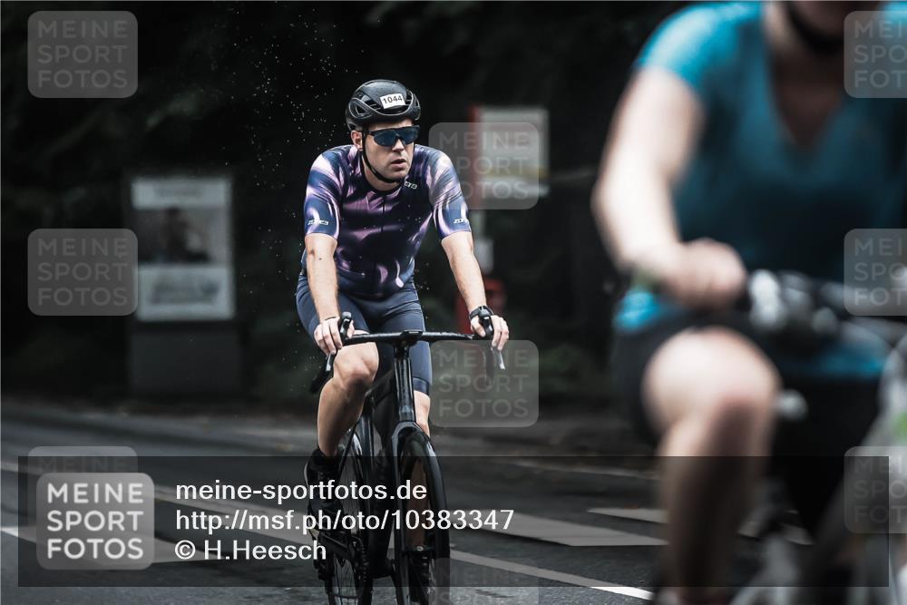 13.09.2026 - Stadtparktriathlon H.Heesch http://msf.ph/oto/10383347 13.09.2026 12:31:44 Radfahren 969, 977, 1044, 1084, 1111, 1135, 1160 meine-sportfotos.de