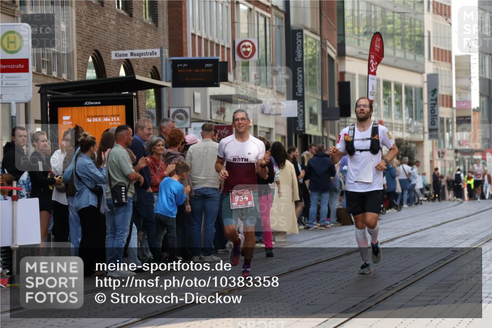 13.09.2026 - 21. swb-Marathon Bremen Strokosch-Dieckow http://msf.ph/oto/10383358 13.09.2026 12:49:02 Ziel 1483, 314, 934, 1428, 1917 meine-sportfotos.de