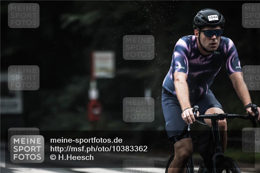 13.09.2026 - Stadtparktriathlon H.Heesch http://msf.ph/oto/10383362 13.09.2026 12:31:45 Radfahren 932, 969, 977, 1044, 1084, 1111, 1135, 1160 meine-sportfotos.de