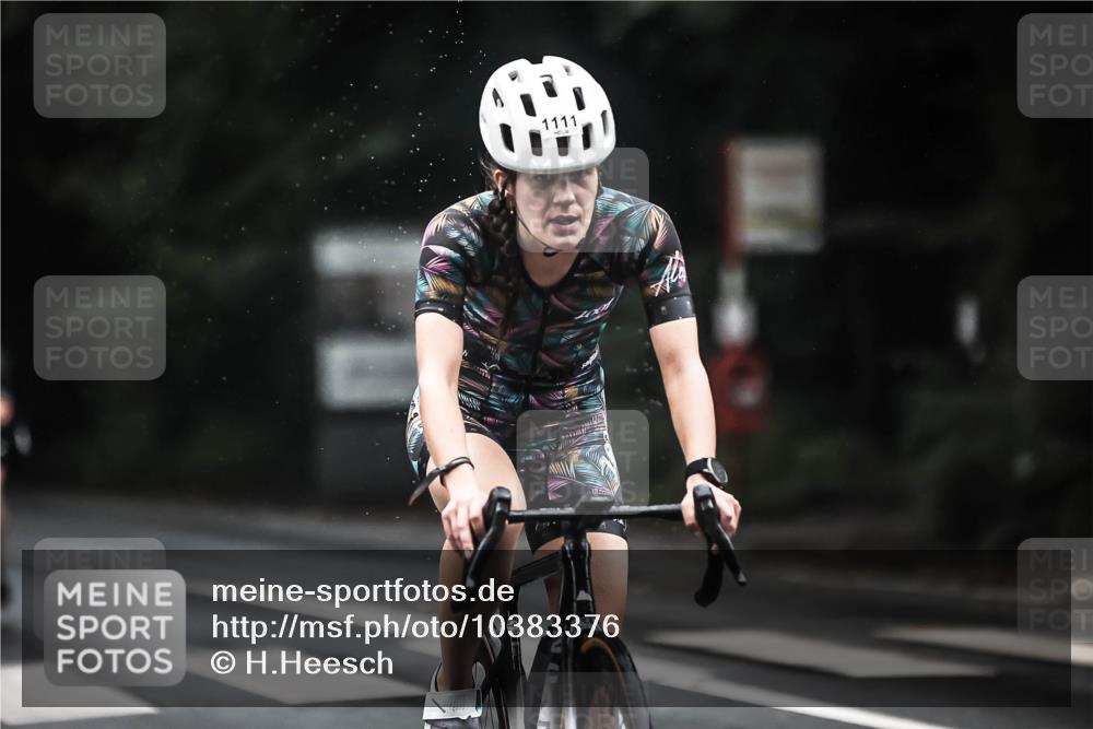 13.09.2026 - Stadtparktriathlon H.Heesch http://msf.ph/oto/10383376 13.09.2026 12:31:46 Radfahren 932, 969, 977, 1044, 1084, 1111, 1160 meine-sportfotos.de