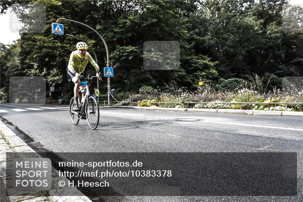 13.09.2026 - Stadtparktriathlon H.Heesch http://msf.ph/oto/10383378 13.09.2026 11:15:58 Radfahren 530 meine-sportfotos.de
