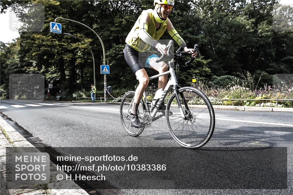 13.09.2026 - Stadtparktriathlon H.Heesch http://msf.ph/oto/10383386 13.09.2026 11:15:59 Radfahren 530 meine-sportfotos.de