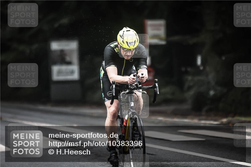 13.09.2026 - Stadtparktriathlon H.Heesch http://msf.ph/oto/10383396 13.09.2026 12:31:48 Radfahren 932, 977, 1044, 1084, 1111 meine-sportfotos.de