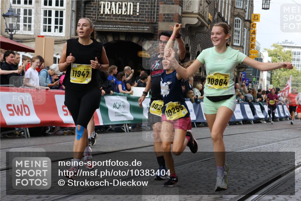 13.09.2026 - 21. swb-Marathon Bremen Strokosch-Dieckow http://msf.ph/oto/10383404 13.09.2026 11:05:48 Ziel 10186, 10259, 10260, 10411, 10432, 10717, 10802, 10864, 11146, 11314, 11334, 11387, 11394, 11520, 11521, 11571, 11572, 11724, 11791, 11892, 11947, 12055, 12251, 12273, 12330, 12362, 10018, 10204, 10305, 10382, 10619, 10662, 11132, 11156, 11164, 11477, 11775, 12186, 12486, 12523, 12528 meine-sportfotos.de