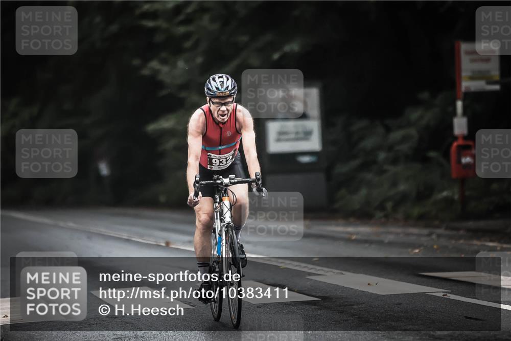 13.09.2026 - Stadtparktriathlon H.Heesch http://msf.ph/oto/10383411 13.09.2026 12:31:50 Radfahren 932, 977, 1044, 1084, 1111 meine-sportfotos.de