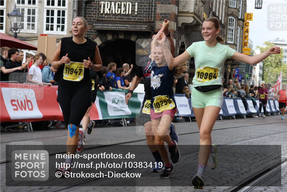 13.09.2026 - 21. swb-Marathon Bremen Strokosch-Dieckow http://msf.ph/oto/10383419 13.09.2026 11:05:48 Ziel 10186, 10259, 10260, 10411, 10432, 10717, 10802, 10864, 11146, 11314, 11334, 11387, 11394, 11520, 11521, 11571, 11572, 11724, 11791, 11892, 11947, 12055, 12251, 12273, 12330, 12362, 10018, 10204, 10305, 10382, 10619, 10662, 11132, 11156, 11164, 11477, 11775, 12186, 12486, 12523, 12528 meine-sportfotos.de