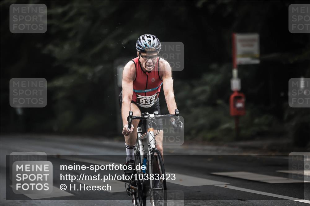 13.09.2026 - Stadtparktriathlon H.Heesch http://msf.ph/oto/10383423 13.09.2026 12:31:51 Radfahren 932, 977, 1111 meine-sportfotos.de