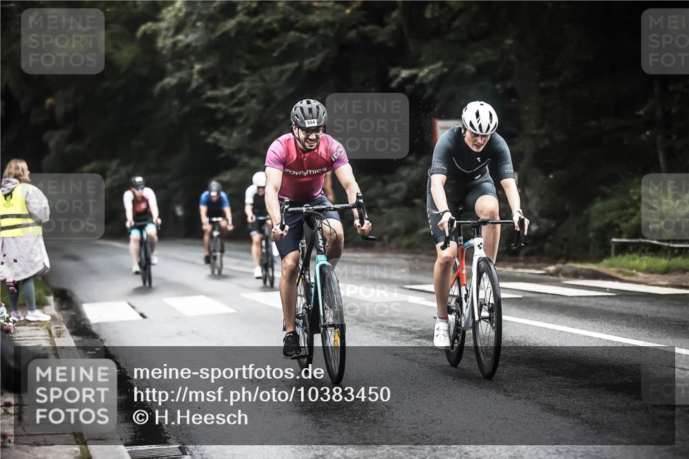 13.09.2026 - Stadtparktriathlon H.Heesch http://msf.ph/oto/10383450 13.09.2026 12:31:59 Radfahren 954, 1039, 1114, 1143, 1174 meine-sportfotos.de