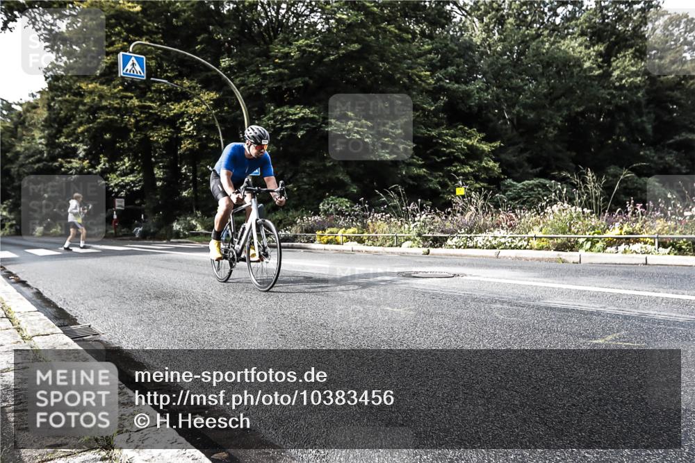 13.09.2026 - Stadtparktriathlon H.Heesch http://msf.ph/oto/10383456 13.09.2026 11:16:05 Radfahren 649 meine-sportfotos.de