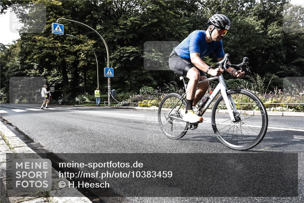 13.09.2026 - Stadtparktriathlon H.Heesch http://msf.ph/oto/10383459 13.09.2026 11:16:05 Radfahren 649 meine-sportfotos.de