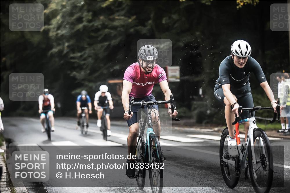 13.09.2026 - Stadtparktriathlon H.Heesch http://msf.ph/oto/10383462 13.09.2026 12:31:59 Radfahren 954, 1039, 1114, 1143, 1174 meine-sportfotos.de