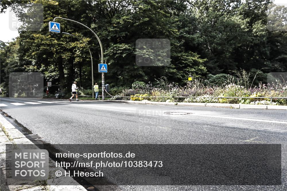 13.09.2026 - Stadtparktriathlon H.Heesch http://msf.ph/oto/10383473 13.09.2026 11:16:07 Radfahren 639, 649 meine-sportfotos.de