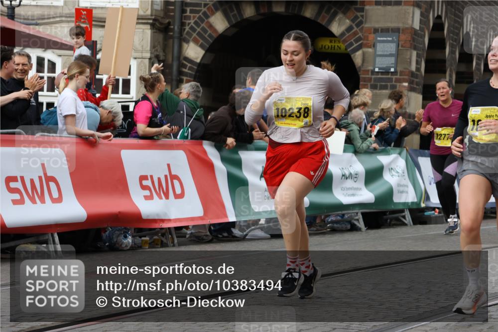 13.09.2026 - 21. swb-Marathon Bremen Strokosch-Dieckow http://msf.ph/oto/10383494 13.09.2026 11:05:53 Ziel 10186, 10238, 10259, 10260, 10432, 10457, 10717, 10864, 11146, 11314, 11334, 11387, 11394, 11520, 11521, 11571, 11572, 11724, 11791, 11892, 11947, 12055, 12156, 12251, 12273, 12330, 12362, 12501, 10204, 10375, 10382, 10619, 10662, 11132, 11156, 11164, 11477, 11674, 11775, 11786, 12186, 12486 meine-sportfotos.de