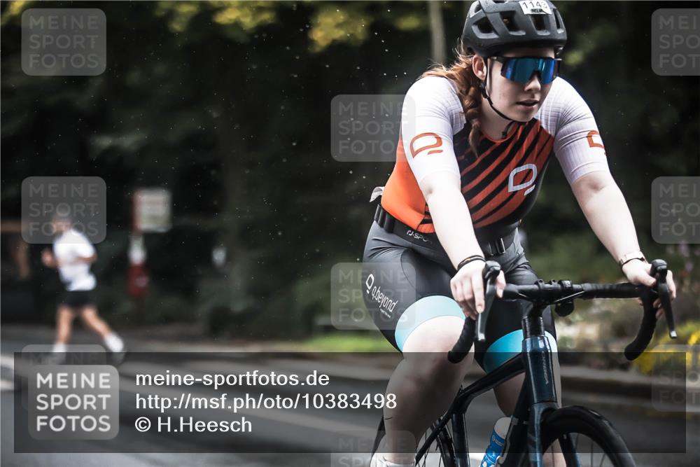 13.09.2026 - Stadtparktriathlon H.Heesch http://msf.ph/oto/10383498 13.09.2026 12:32:02 Radfahren 954, 1039, 1114, 1143, 1174 meine-sportfotos.de