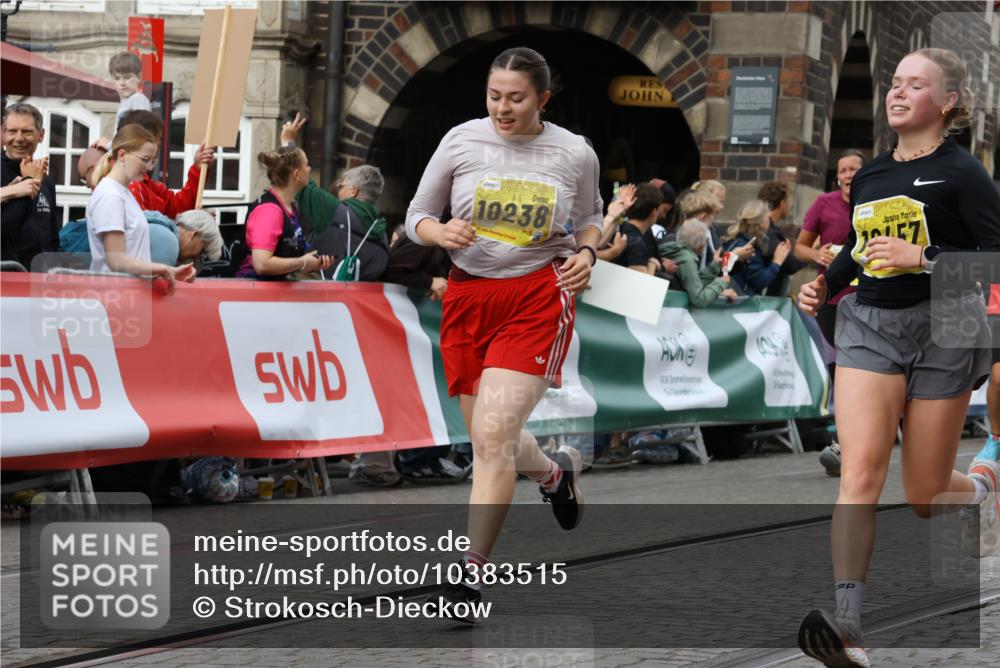 13.09.2026 - 21. swb-Marathon Bremen Strokosch-Dieckow http://msf.ph/oto/10383515 13.09.2026 11:05:53 Ziel 10186, 10238, 10259, 10260, 10432, 10457, 10717, 10864, 11146, 11314, 11334, 11387, 11394, 11520, 11521, 11571, 11572, 11724, 11791, 11892, 11947, 12055, 12156, 12251, 12273, 12330, 12362, 12501, 10204, 10375, 10382, 10619, 10662, 11132, 11156, 11164, 11477, 11674, 11775, 11786, 12186, 12486 meine-sportfotos.de
