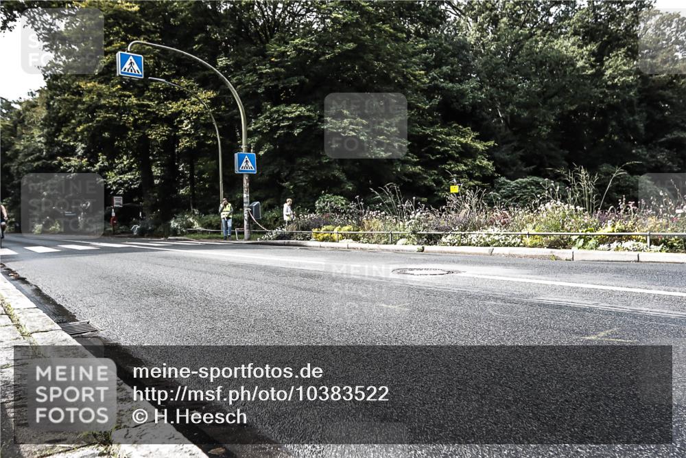 13.09.2026 - Stadtparktriathlon H.Heesch http://msf.ph/oto/10383522 13.09.2026 11:16:11 Radfahren 586, 601, 639 meine-sportfotos.de