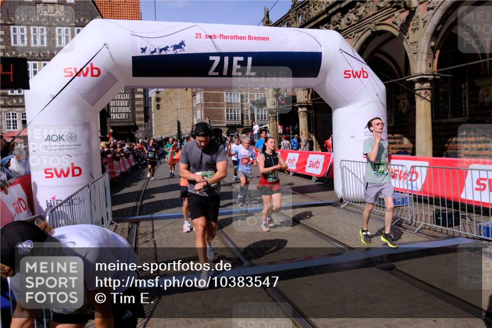 13.09.2026 - 21. swb-Marathon Bremen Tim E. http://msf.ph/oto/10383547 13.09.2026 13:21:13 Ziel 769, 854, 1056, 1191, 1881, 2425, 2640, 3356, 3866, 3933, 4126, 4316, 4465, 4482, 4612, 5161, 5213, 5954, 6177, 6401, 6680, 6970, 7517, 7902, 8005, 8141, 8237, 8622, 8804, 8971, 9691, 13120, 13126 meine-sportfotos.de