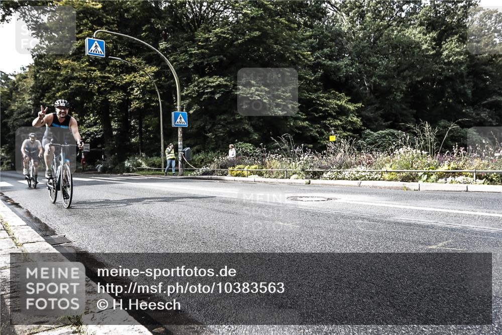 13.09.2026 - Stadtparktriathlon H.Heesch http://msf.ph/oto/10383563 13.09.2026 11:16:13 Radfahren 586, 601, 639 meine-sportfotos.de