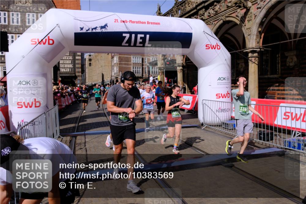 13.09.2026 - 21. swb-Marathon Bremen Tim E. http://msf.ph/oto/10383569 13.09.2026 13:21:13 Ziel 769, 854, 1056, 1191, 1881, 2425, 2640, 3356, 3866, 3933, 4126, 4316, 4465, 4482, 4612, 5161, 5213, 5954, 6177, 6401, 6680, 6970, 7517, 7902, 8005, 8141, 8237, 8622, 8804, 8971, 9691, 13120, 13126 meine-sportfotos.de