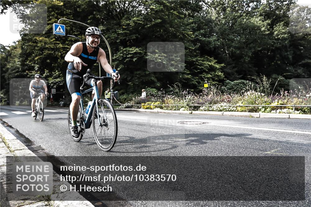 13.09.2026 - Stadtparktriathlon H.Heesch http://msf.ph/oto/10383570 13.09.2026 11:16:13 Radfahren 586, 601, 639 meine-sportfotos.de