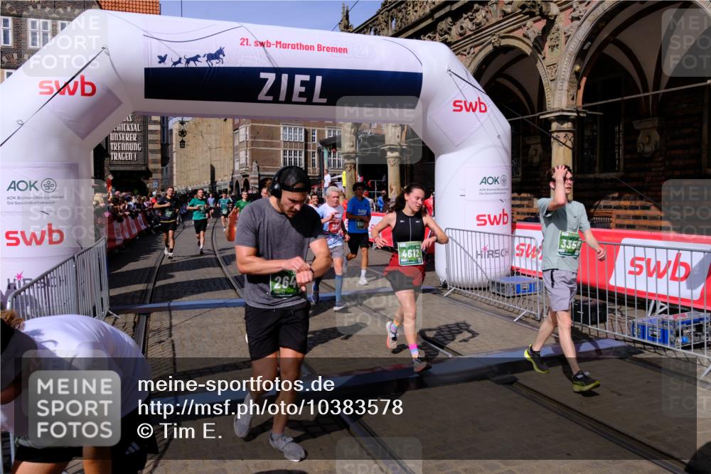 13.09.2026 - 21. swb-Marathon Bremen Tim E. http://msf.ph/oto/10383578 13.09.2026 13:21:13 Ziel 769, 854, 1056, 1191, 1881, 2425, 2640, 3356, 3866, 3933, 4126, 4316, 4465, 4482, 4612, 5161, 5213, 5954, 6177, 6401, 6680, 6970, 7517, 7902, 8005, 8141, 8237, 8622, 8804, 8971, 9691, 13120, 13126 meine-sportfotos.de