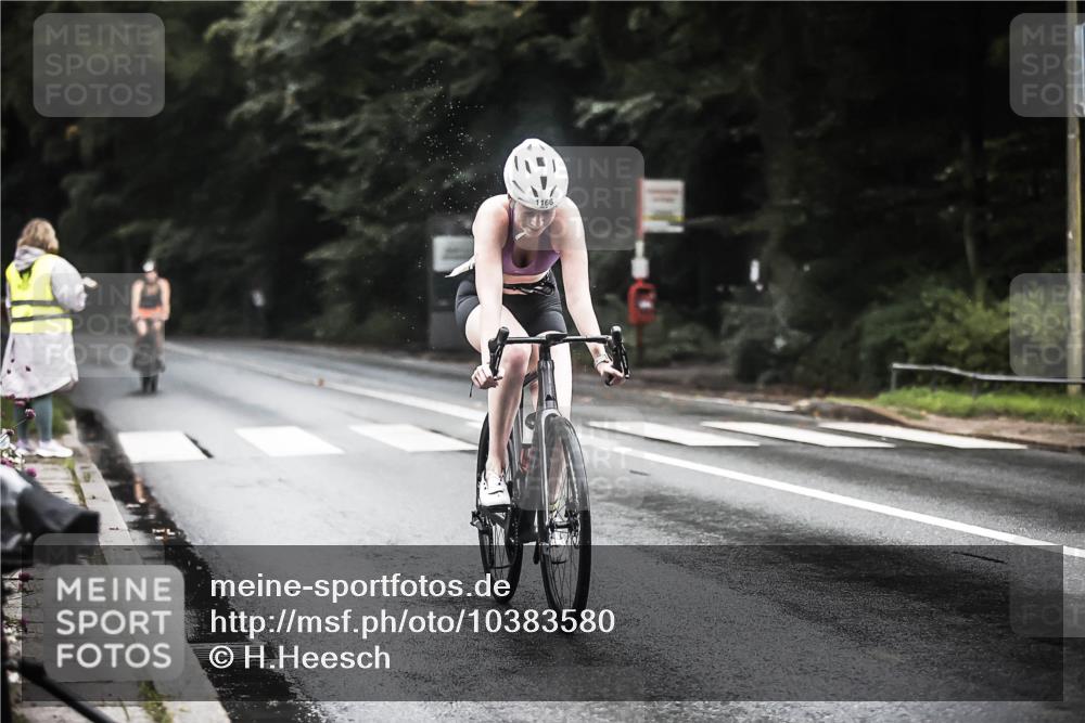 13.09.2026 - Stadtparktriathlon H.Heesch http://msf.ph/oto/10383580 13.09.2026 12:32:39 Radfahren 1016, 1107, 1166 meine-sportfotos.de