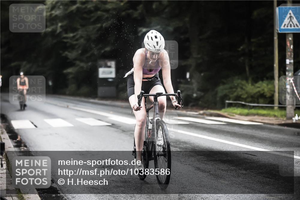 13.09.2026 - Stadtparktriathlon H.Heesch http://msf.ph/oto/10383586 13.09.2026 12:32:40 Radfahren 1016, 1107, 1166 meine-sportfotos.de