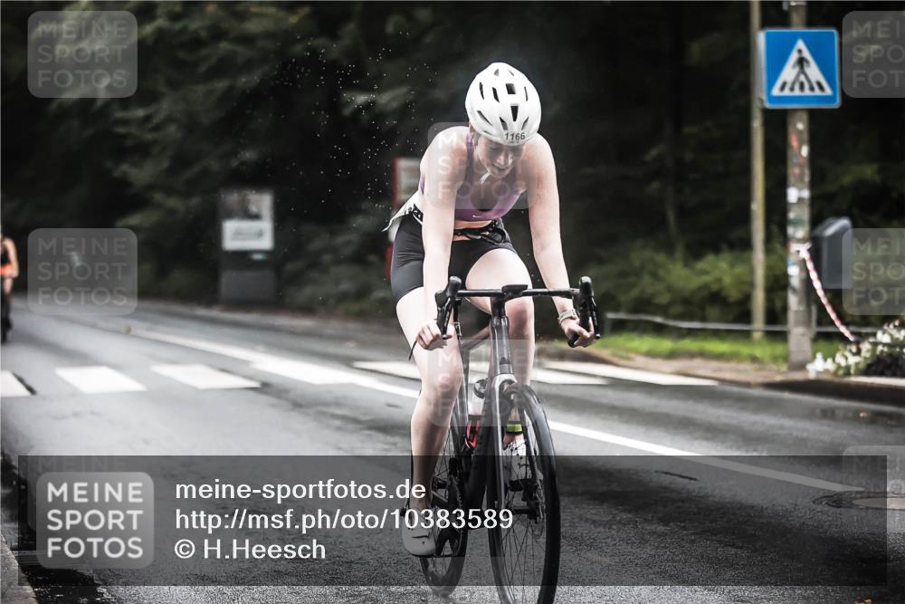 13.09.2026 - Stadtparktriathlon H.Heesch http://msf.ph/oto/10383589 13.09.2026 12:32:40 Radfahren 1016, 1107, 1166 meine-sportfotos.de