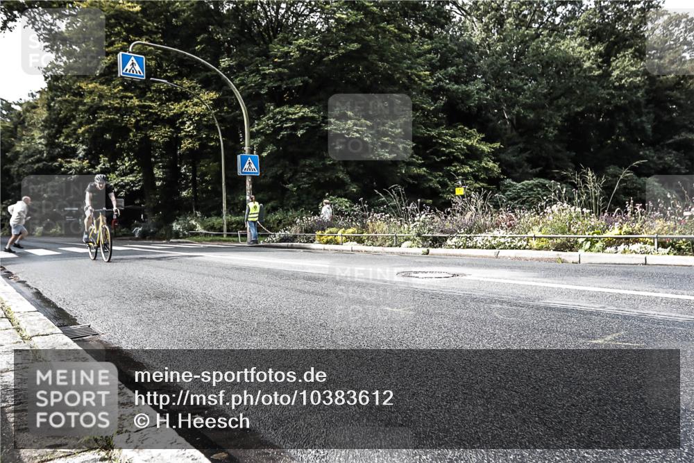 13.09.2026 - Stadtparktriathlon H.Heesch http://msf.ph/oto/10383612 13.09.2026 11:16:16 Radfahren 583, 586, 601 meine-sportfotos.de