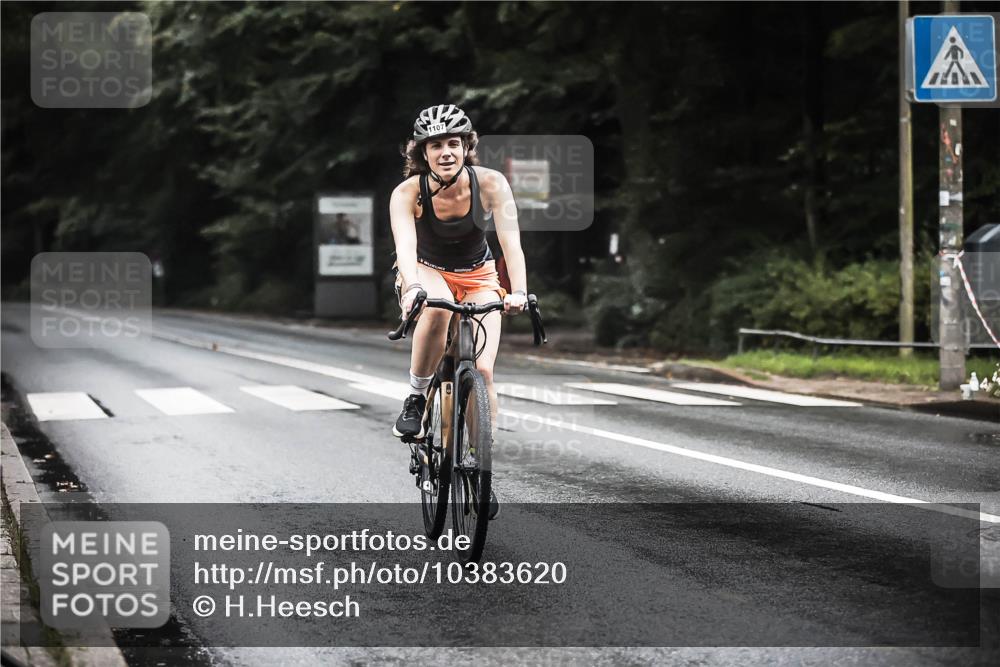 13.09.2026 - Stadtparktriathlon H.Heesch http://msf.ph/oto/10383620 13.09.2026 12:32:43 Radfahren 1016, 1107, 1166 meine-sportfotos.de