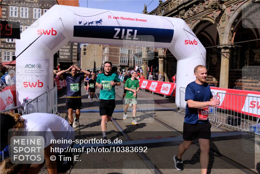 13.09.2026 - 21. swb-Marathon Bremen Tim E. http://msf.ph/oto/10383692 13.09.2026 13:21:17 Ziel 854, 1056, 1191, 1881, 2425, 2640, 3356, 3450, 3933, 4126, 4316, 4362, 4465, 4612, 4734, 5161, 6401, 6680, 6970, 7902, 8237, 8622, 8971, 13120 meine-sportfotos.de
