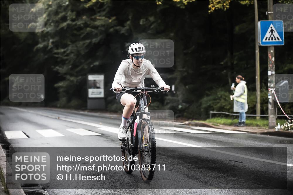 13.09.2026 - Stadtparktriathlon H.Heesch http://msf.ph/oto/10383711 13.09.2026 12:33:12 Radfahren 995, 1079, 1119, 1188 meine-sportfotos.de