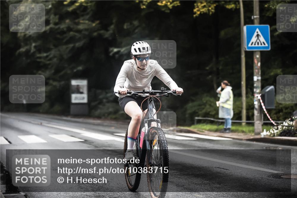 13.09.2026 - Stadtparktriathlon H.Heesch http://msf.ph/oto/10383715 13.09.2026 12:33:12 Radfahren 995, 1079, 1119, 1188 meine-sportfotos.de