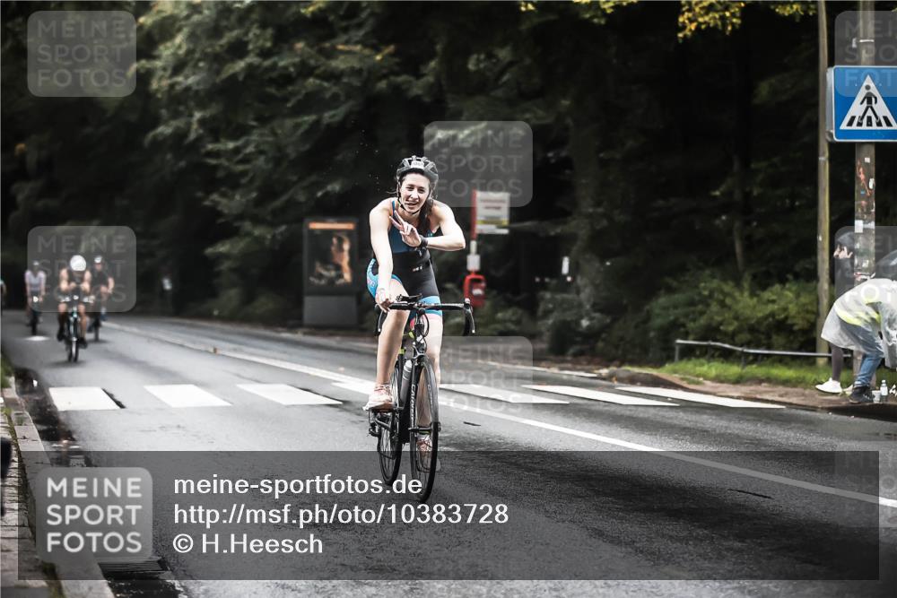 13.09.2026 - Stadtparktriathlon H.Heesch http://msf.ph/oto/10383728 13.09.2026 12:33:24 Radfahren 1025, 1058, 1085, 1168 meine-sportfotos.de
