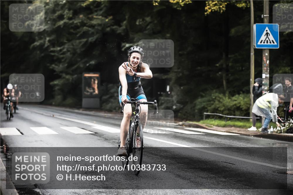 13.09.2026 - Stadtparktriathlon H.Heesch http://msf.ph/oto/10383733 13.09.2026 12:33:24 Radfahren 1025, 1058, 1085, 1168 meine-sportfotos.de