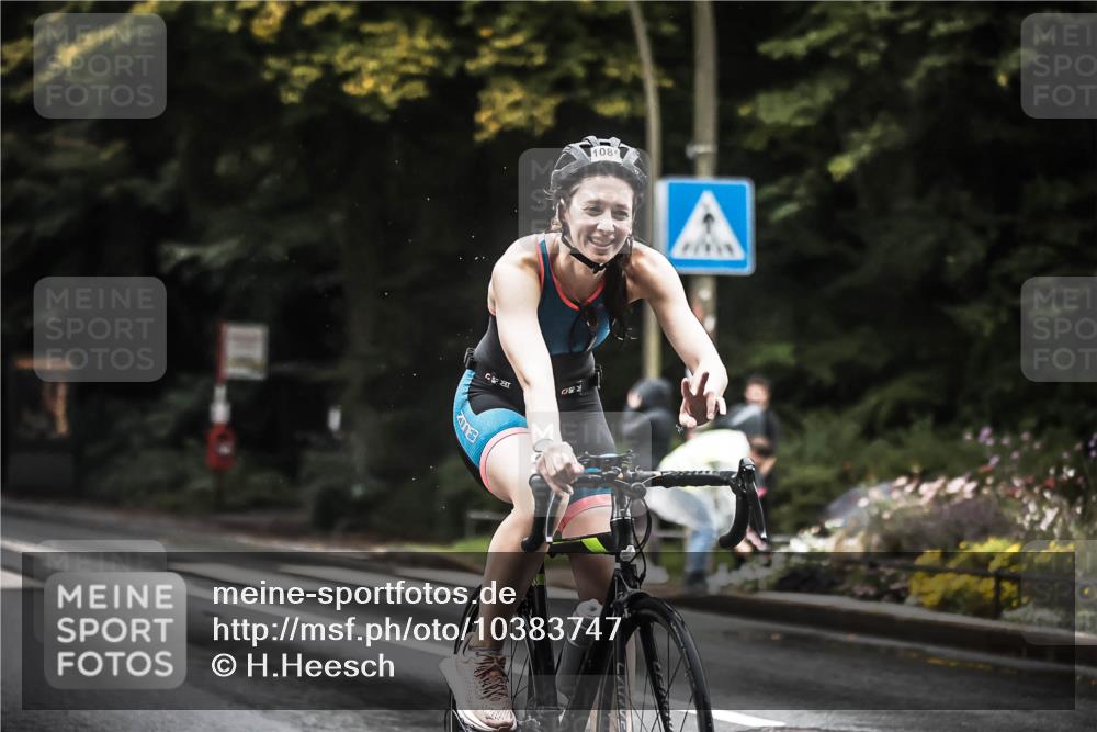 13.09.2026 - Stadtparktriathlon H.Heesch http://msf.ph/oto/10383747 13.09.2026 12:33:24 Radfahren 1025, 1058, 1085, 1168 meine-sportfotos.de