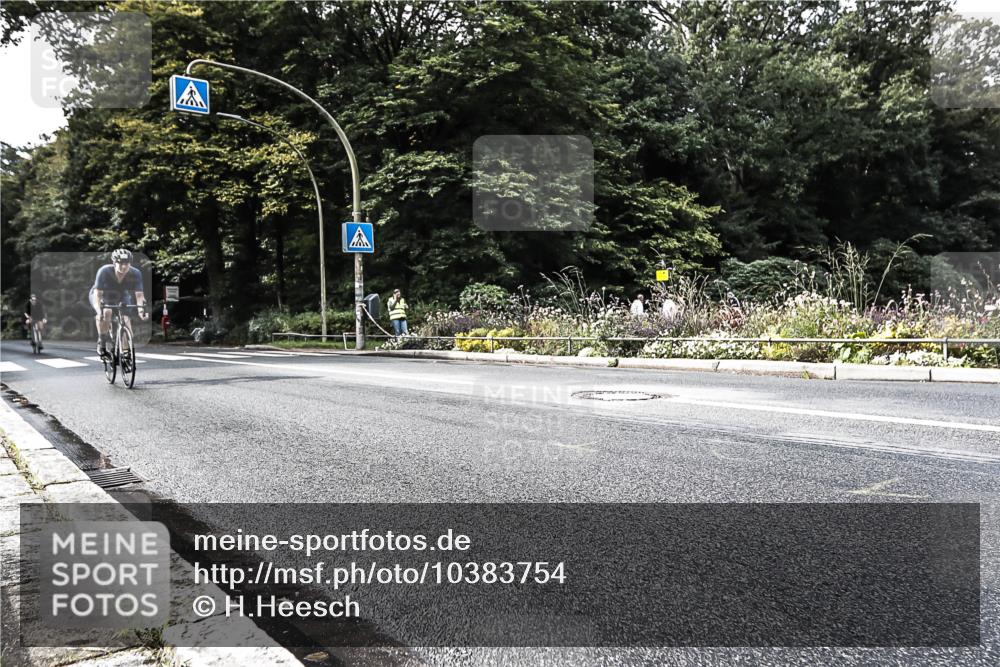 13.09.2026 - Stadtparktriathlon H.Heesch http://msf.ph/oto/10383754 13.09.2026 11:16:29 Radfahren 482, 579, 790 meine-sportfotos.de