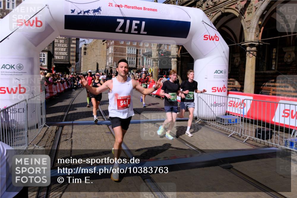 13.09.2026 - 21. swb-Marathon Bremen Tim E. http://msf.ph/oto/10383763 13.09.2026 13:21:31 Ziel 226, 1191, 2979, 3450, 3534, 4234, 4362, 4445, 4484, 4519, 4734, 6357, 6970, 8237, 8323, 8408, 8791, 9267, 9268, 9900 meine-sportfotos.de