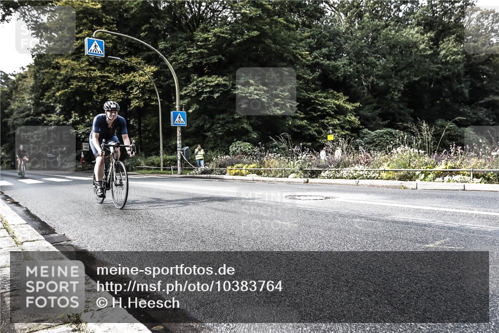 13.09.2026 - Stadtparktriathlon H.Heesch http://msf.ph/oto/10383764 13.09.2026 11:16:29 Radfahren 482, 579, 790 meine-sportfotos.de
