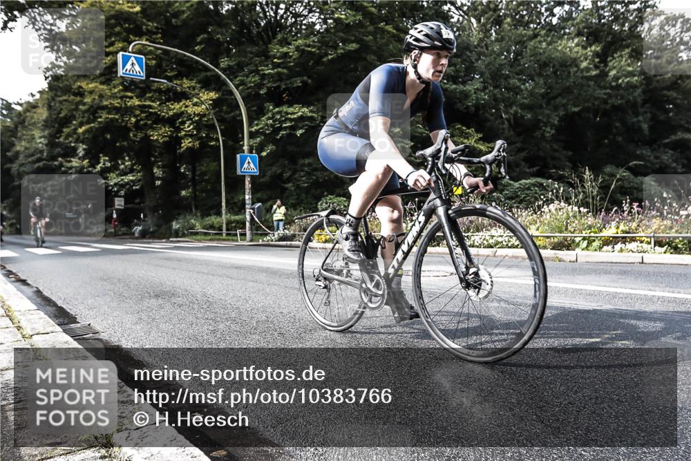 13.09.2026 - Stadtparktriathlon H.Heesch http://msf.ph/oto/10383766 13.09.2026 11:16:30 Radfahren 481, 482, 790 meine-sportfotos.de
