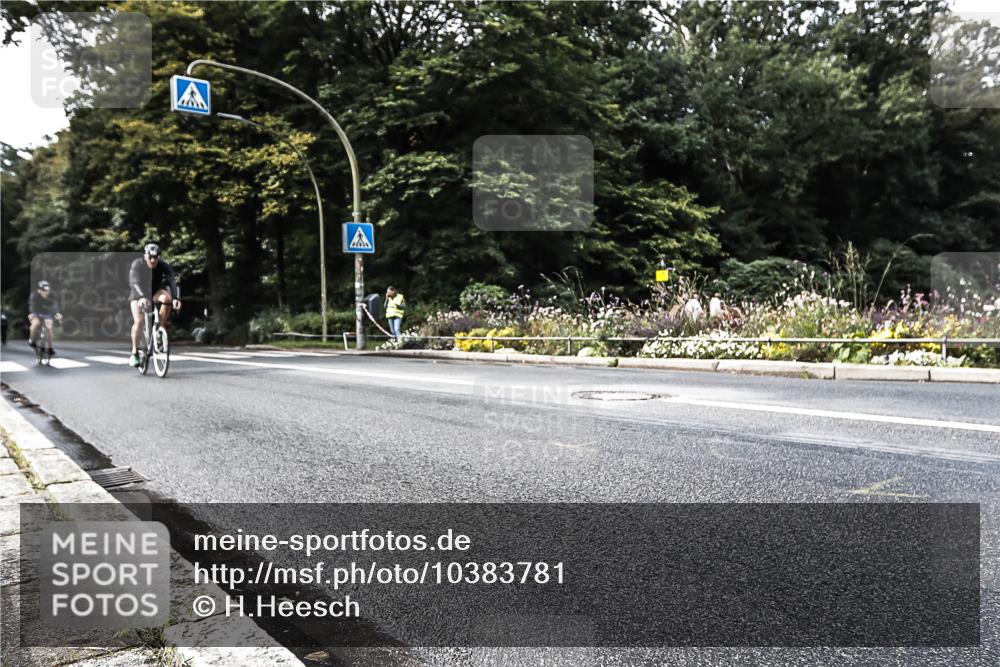 13.09.2026 - Stadtparktriathlon H.Heesch http://msf.ph/oto/10383781 13.09.2026 11:16:31 Radfahren 481, 482, 790 meine-sportfotos.de