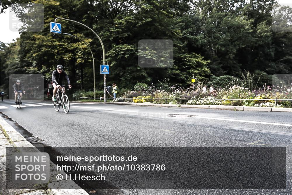 13.09.2026 - Stadtparktriathlon H.Heesch http://msf.ph/oto/10383786 13.09.2026 11:16:31 Radfahren 481, 482, 790 meine-sportfotos.de