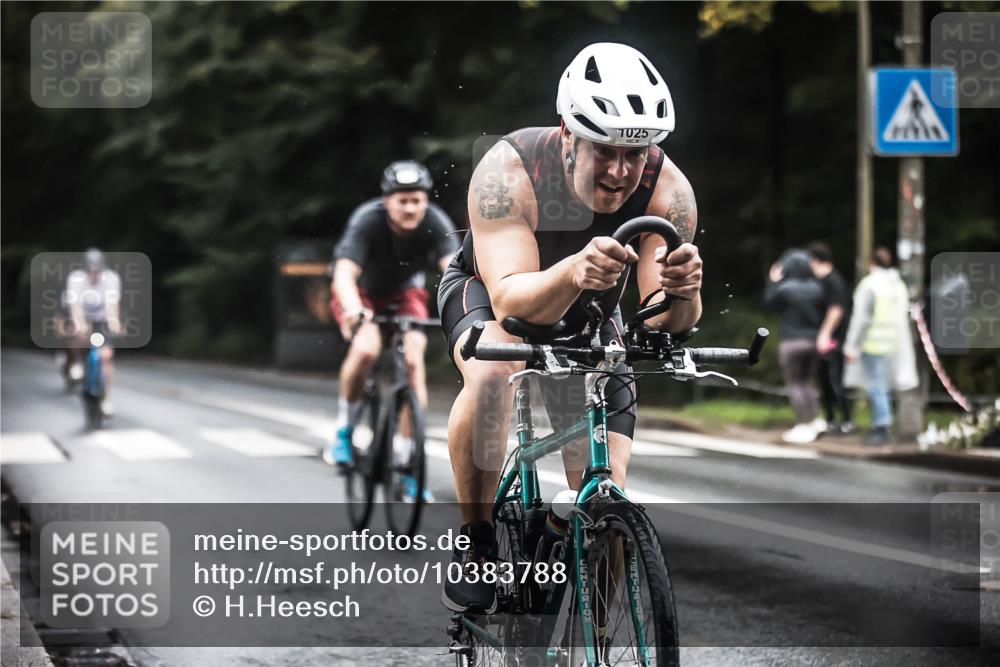 13.09.2026 - Stadtparktriathlon H.Heesch http://msf.ph/oto/10383788 13.09.2026 12:33:28 Radfahren 981, 1025, 1058, 1085, 1168 meine-sportfotos.de