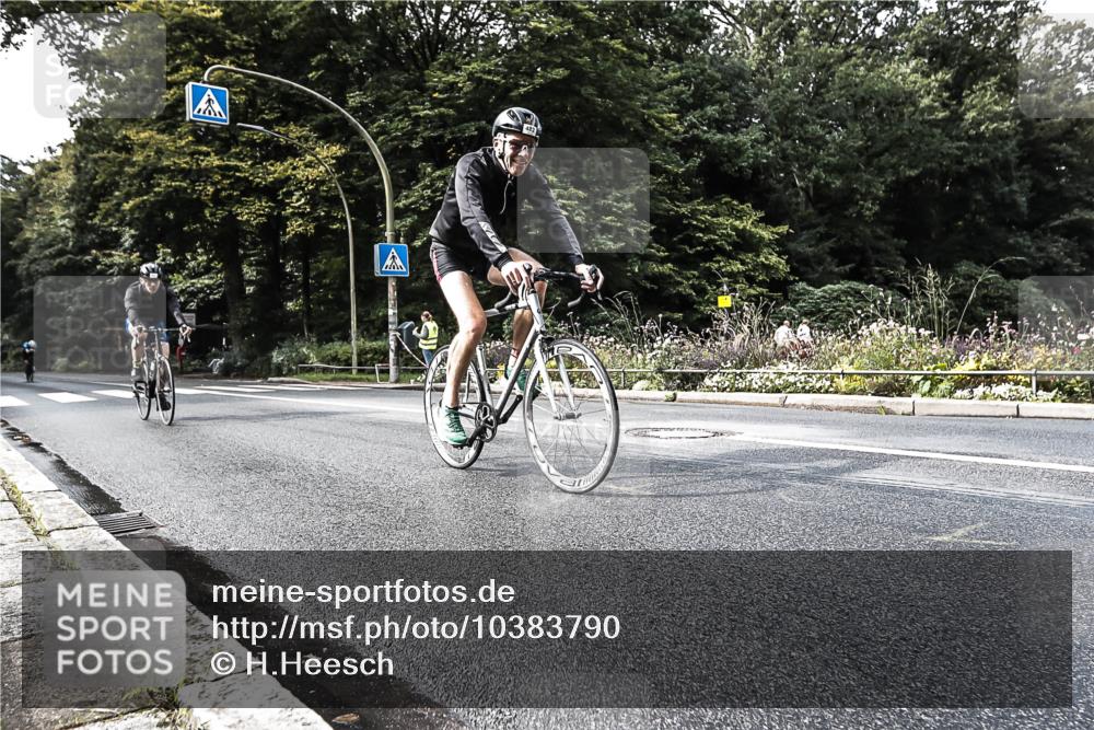 13.09.2026 - Stadtparktriathlon H.Heesch http://msf.ph/oto/10383790 13.09.2026 11:16:32 Radfahren 481, 482, 676, 691, 790 meine-sportfotos.de