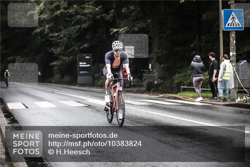 13.09.2026 - Stadtparktriathlon H.Heesch http://msf.ph/oto/10383824 13.09.2026 12:33:31 Radfahren 981, 1025, 1058, 1168 meine-sportfotos.de