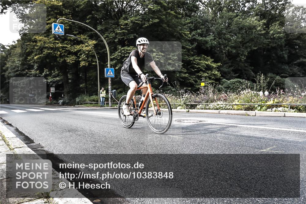 13.09.2026 - Stadtparktriathlon H.Heesch http://msf.ph/oto/10383848 13.09.2026 11:16:39 Radfahren 662, 663 meine-sportfotos.de