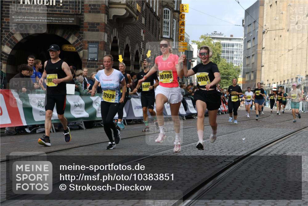 13.09.2026 - 21. swb-Marathon Bremen Strokosch-Dieckow http://msf.ph/oto/10383851 13.09.2026 11:06:00 Ziel 10168, 10238, 10259, 10260, 10305, 10457, 10864, 11024, 11314, 11387, 11520, 11521, 11724, 11791, 11892, 11947, 12156, 12273, 12330, 12362, 12378, 12501, 12523, 12773, 10204, 10375, 10662, 11029, 11156, 11460, 11674, 11690, 11775, 11786, 12486 meine-sportfotos.de