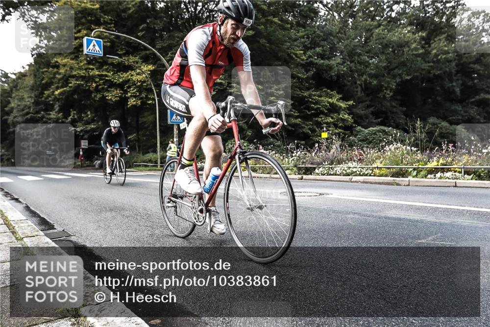 13.09.2026 - Stadtparktriathlon H.Heesch http://msf.ph/oto/10383861 13.09.2026 11:16:58 Radfahren 684, 735 meine-sportfotos.de