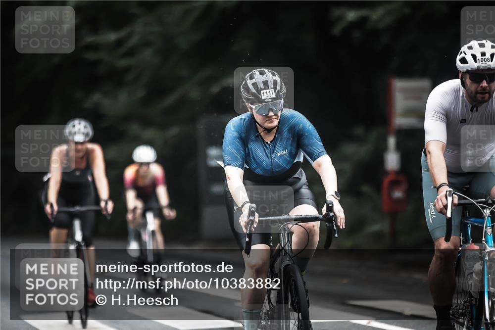 13.09.2026 - Stadtparktriathlon H.Heesch http://msf.ph/oto/10383882 13.09.2026 12:33:46 Radfahren 1008, 1086, 1093, 1099, 1117, 1131 meine-sportfotos.de